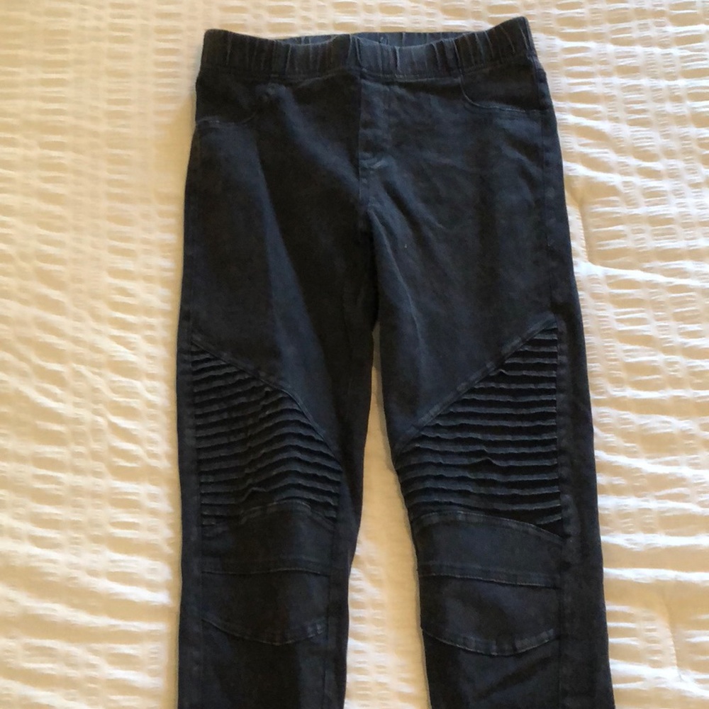 faded black Jeggings with detail & zippers